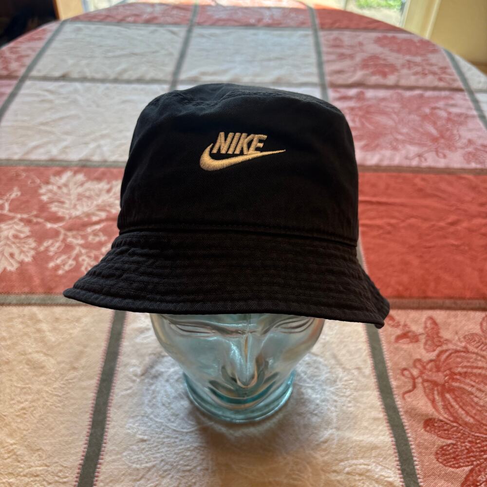 Nike Black Embroidered Bucket Hat L/XL